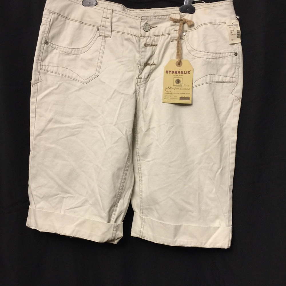 Hydraulic‎ Khaki Shorts with Cuffs-New w/Tags-13/14
